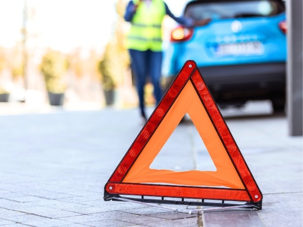 Triangle Emergency Warning Device