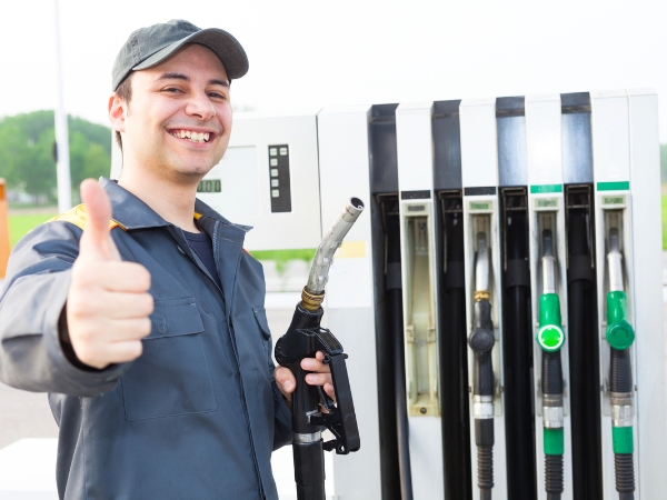 How to Easily Fuel Up Your Rental Car in Aruba